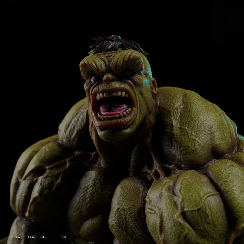 Incredible Hulk Premium Collectible Figure – Ultimate Smash Battle Diorama
